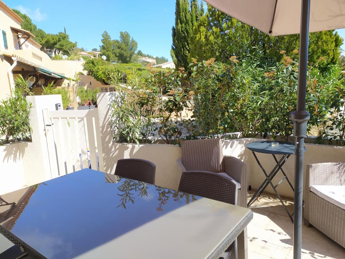 לס איסאמברה Vacance Location Mer Piscine Var Sud Terrasse מראה חיצוני תמונה